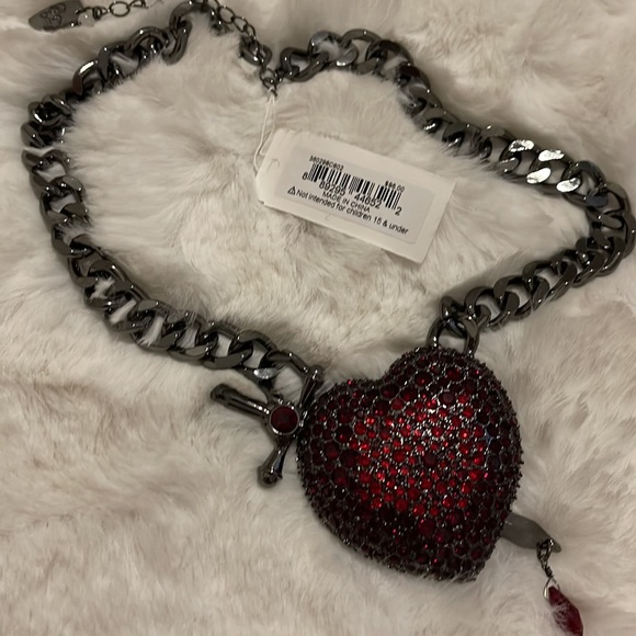 COPY - NWT Betsey Johnson Bleeding Heart With Dagger Necklace - Picture 5 of 6